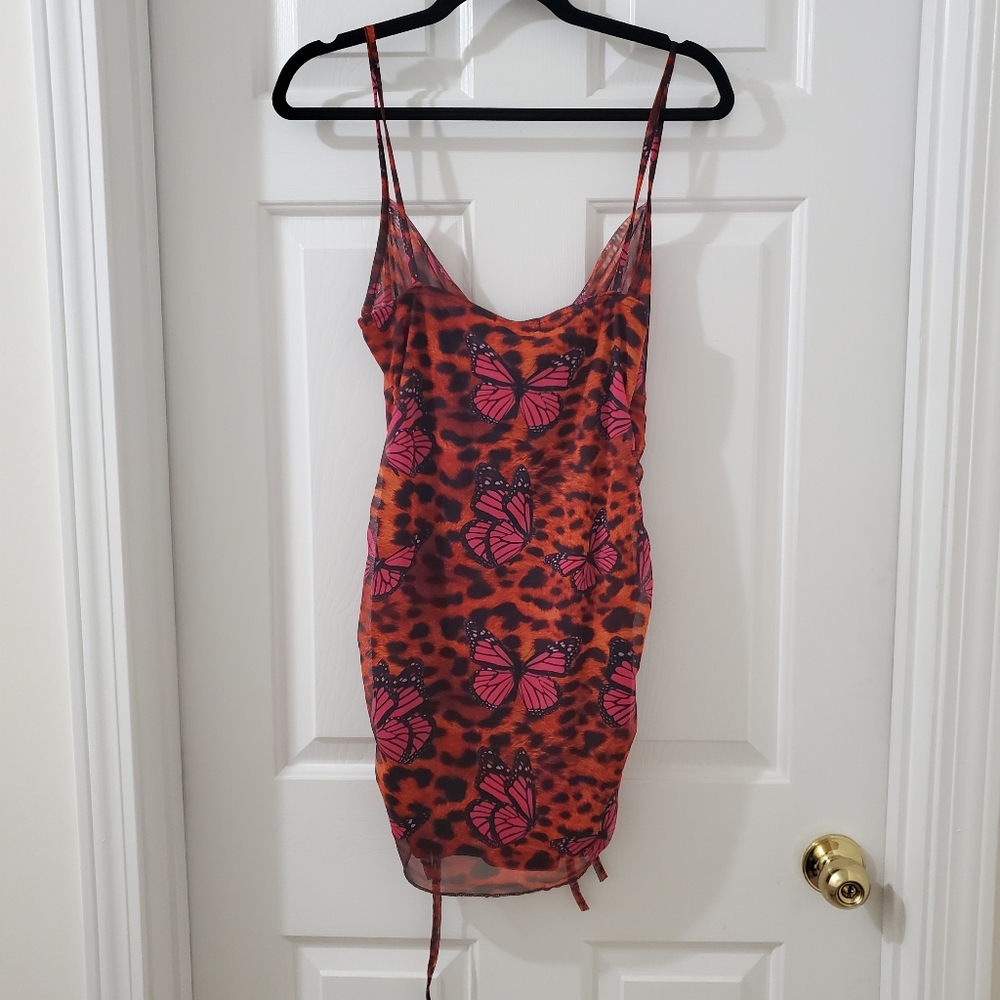 Prettylittlething Tan Leopard Butterfly Print Strappy Ruched Tie Hem - Picture 5 of 7